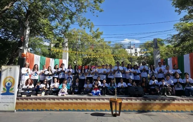 Imagen publicada por Ahimsa Escuela de Yoga en su perfil oficial